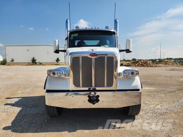 Peterbilt 567 وحدات الجر