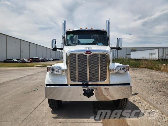 Peterbilt 567 وحدات الجر