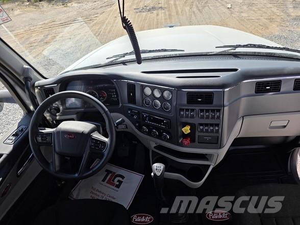 Peterbilt 567 وحدات الجر