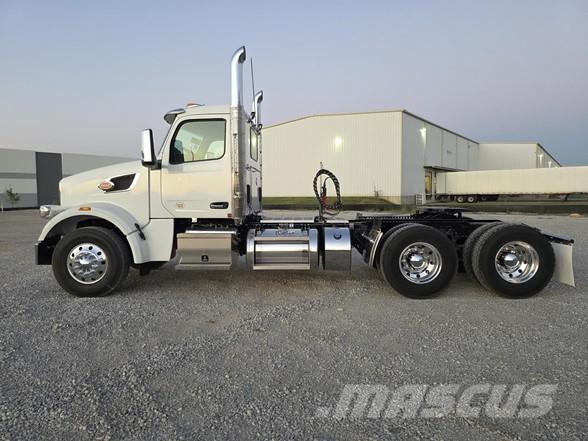 Peterbilt 567 وحدات الجر