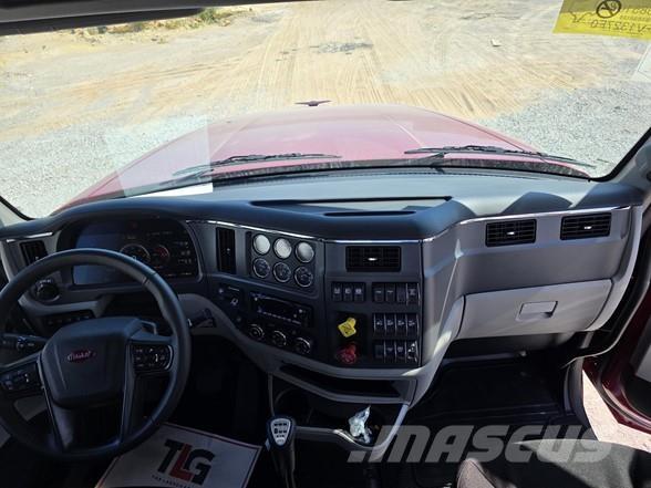 Peterbilt 567 وحدات الجر