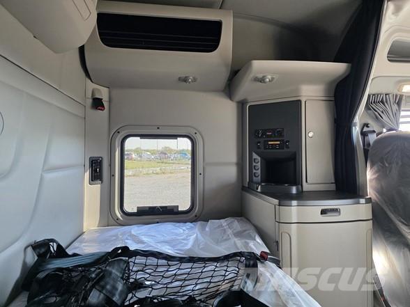 Peterbilt 567 وحدات الجر