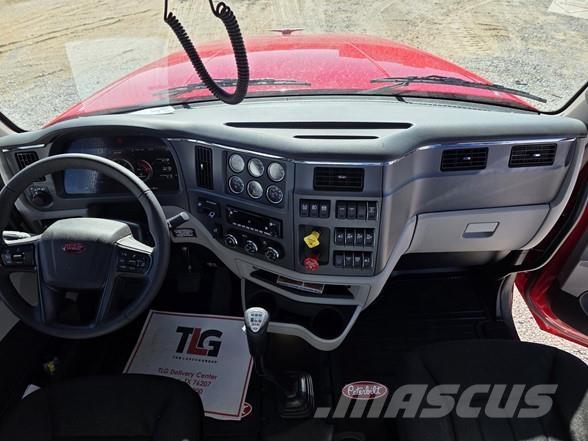 Peterbilt 567 وحدات الجر