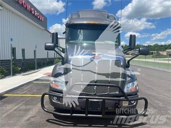 Peterbilt 579 وحدات الجر