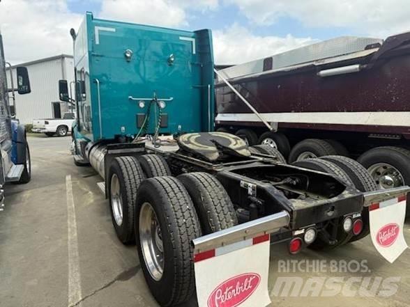 Peterbilt 579 وحدات الجر