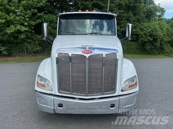 Peterbilt 579 وحدات الجر
