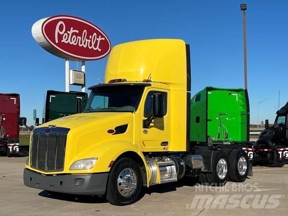 Peterbilt 579 وحدات الجر