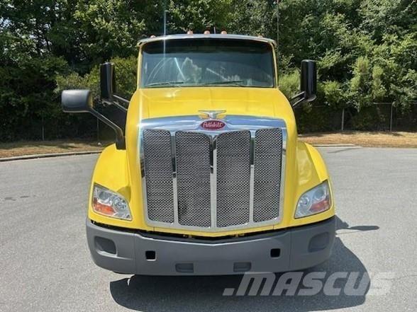 Peterbilt 579 وحدات الجر