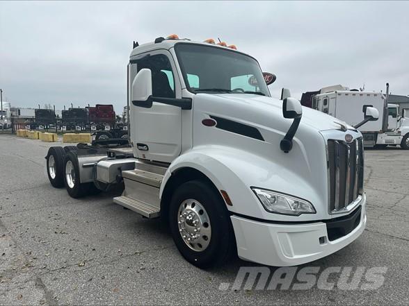 Peterbilt 579 وحدات الجر