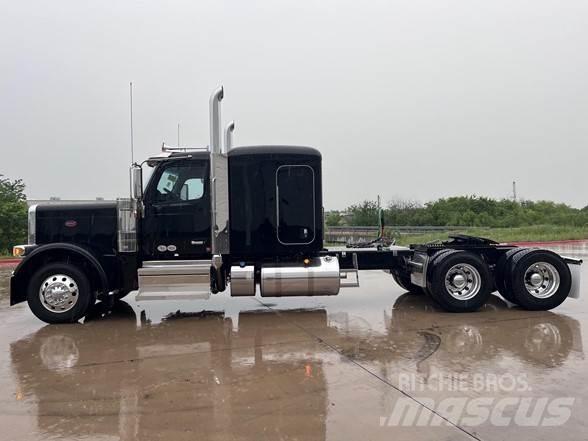 Peterbilt 589 وحدات الجر