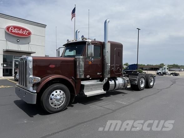Peterbilt 589 وحدات الجر