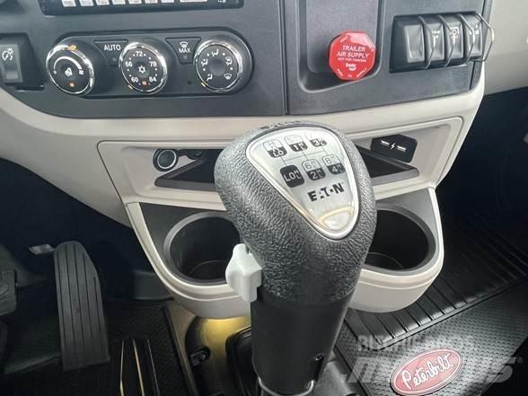 Peterbilt 589 وحدات الجر