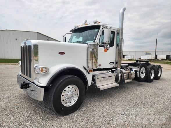 Peterbilt 589 وحدات الجر