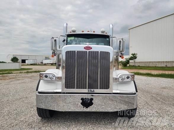 Peterbilt 589 وحدات الجر