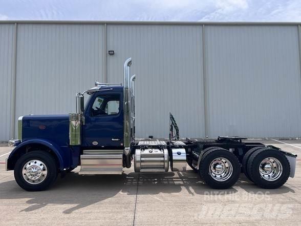 Peterbilt 589 وحدات الجر