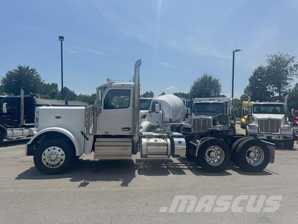 Peterbilt 589 وحدات الجر