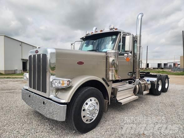 Peterbilt 589 وحدات الجر