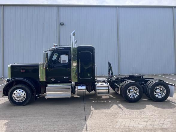 Peterbilt 589 وحدات الجر