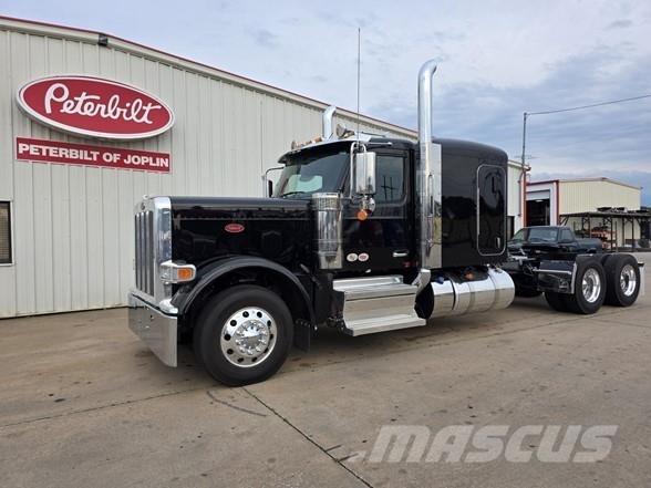 Peterbilt 589 وحدات الجر