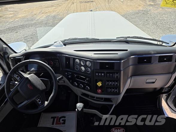 Peterbilt 589 وحدات الجر