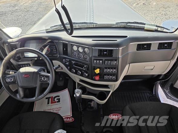 Peterbilt 589 وحدات الجر