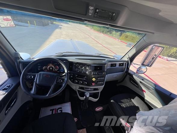 Peterbilt 589 وحدات الجر