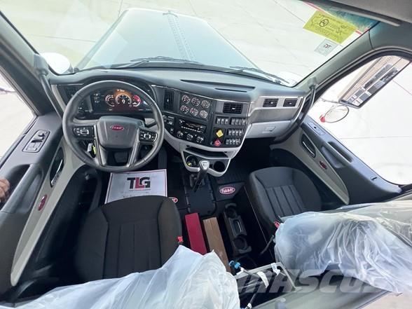 Peterbilt 589 وحدات الجر