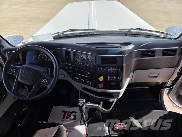 Peterbilt 589 وحدات الجر