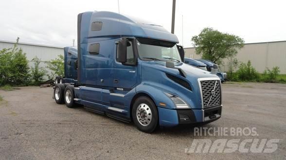 Volvo VNL64T760 وحدات الجر