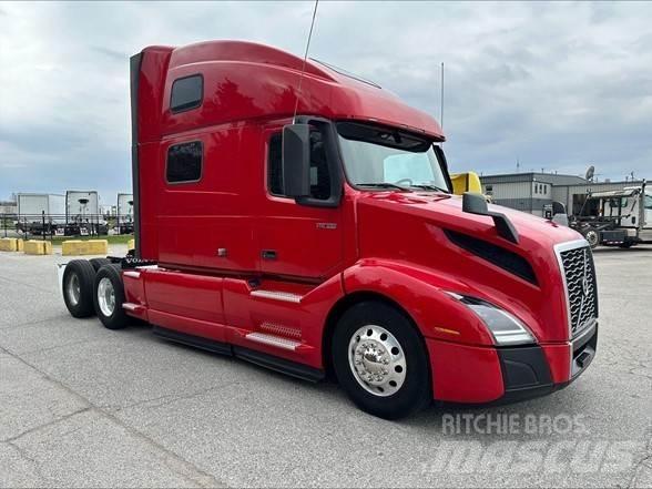 Volvo VNL64T860 وحدات الجر