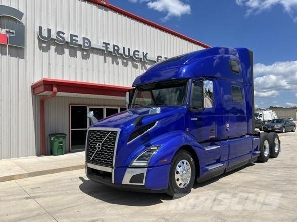 Volvo VNL64T860 وحدات الجر