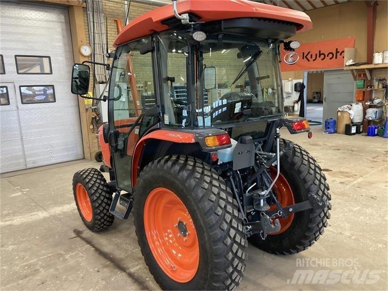 Kubota L2-452 جرارات مدمجة