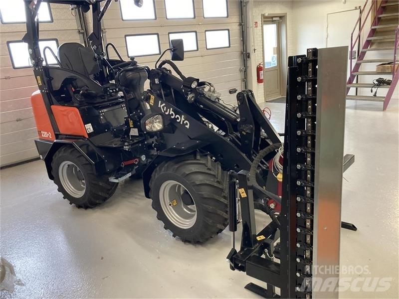 Kubota RT 220- 2 لوادر صغيرة
