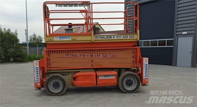 JLG 4069 رافعات مقصية الشكل