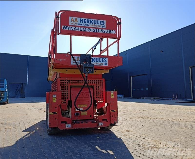 JLG 4069 رافعات مقصية الشكل