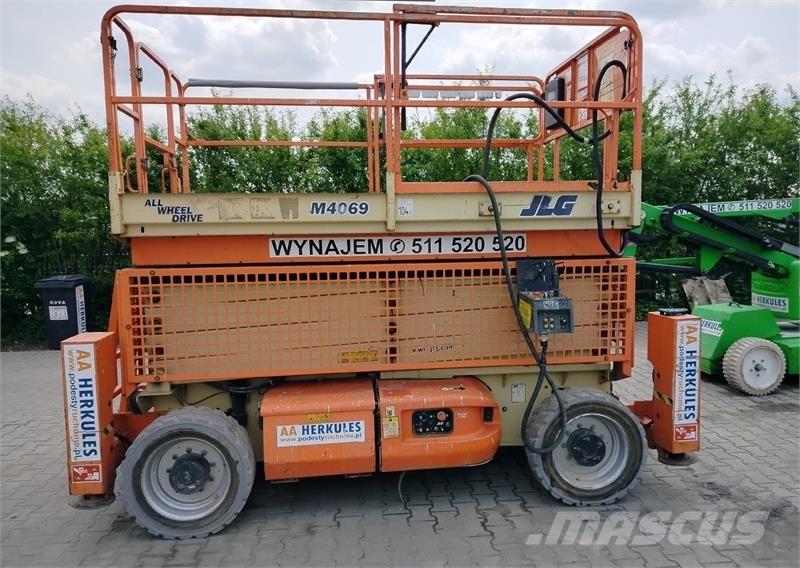JLG 4069 رافعات مقصية الشكل