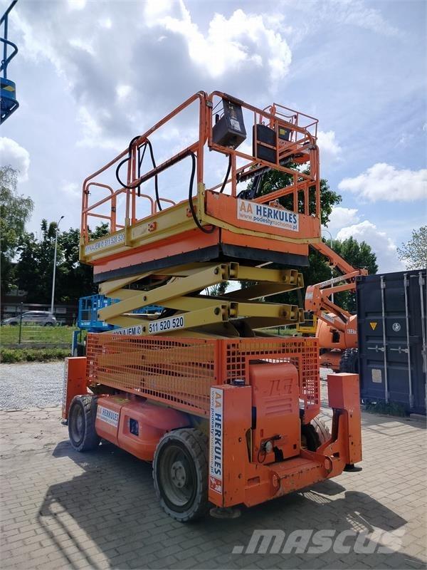 JLG 4069 رافعات مقصية الشكل