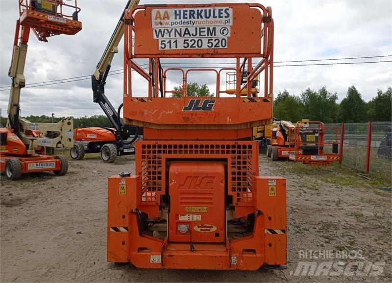 JLG 4069 رافعات مقصية الشكل