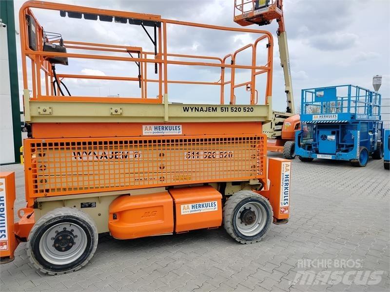 JLG 4069 رافعات مقصية الشكل