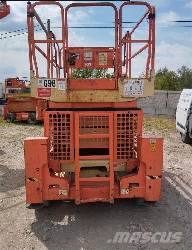 JLG 4069 رافعات مقصية الشكل