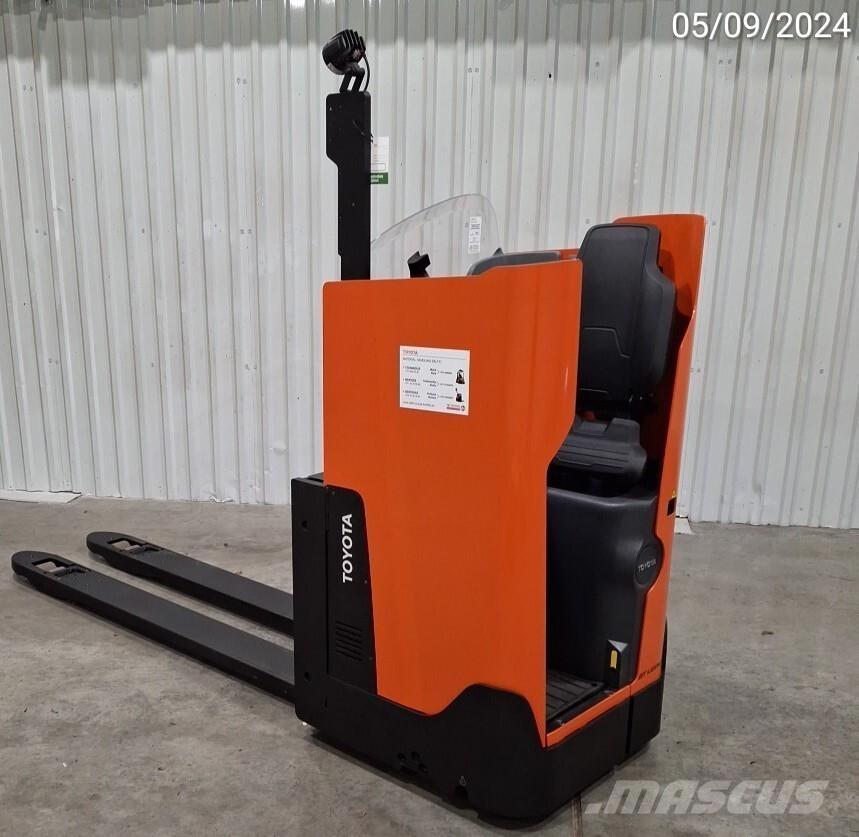 BT LSI200 رافعة منخفضة المستوى ذات منصة