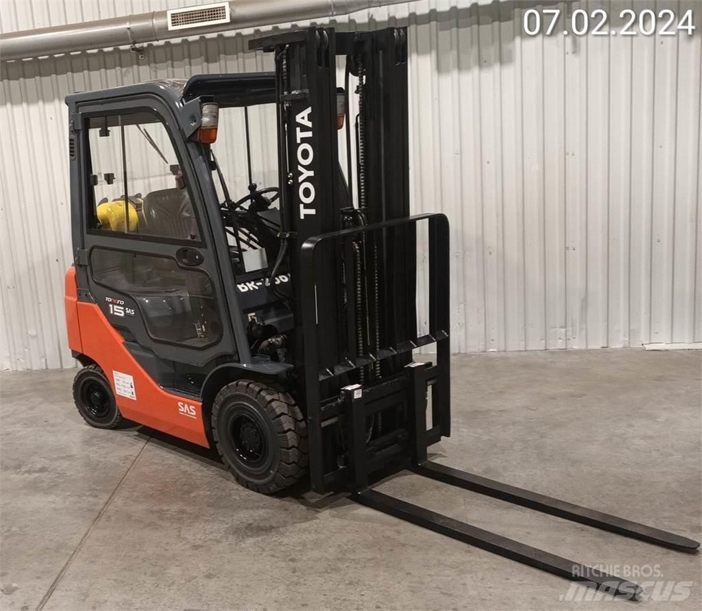 Toyota 02-8FGF15 شاحنات LPG