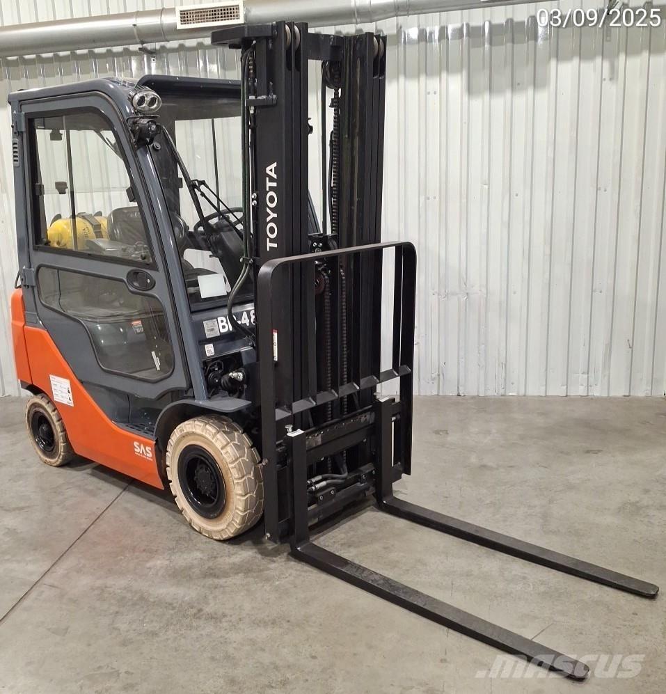 Toyota 02-8FGF15 شاحنات LPG