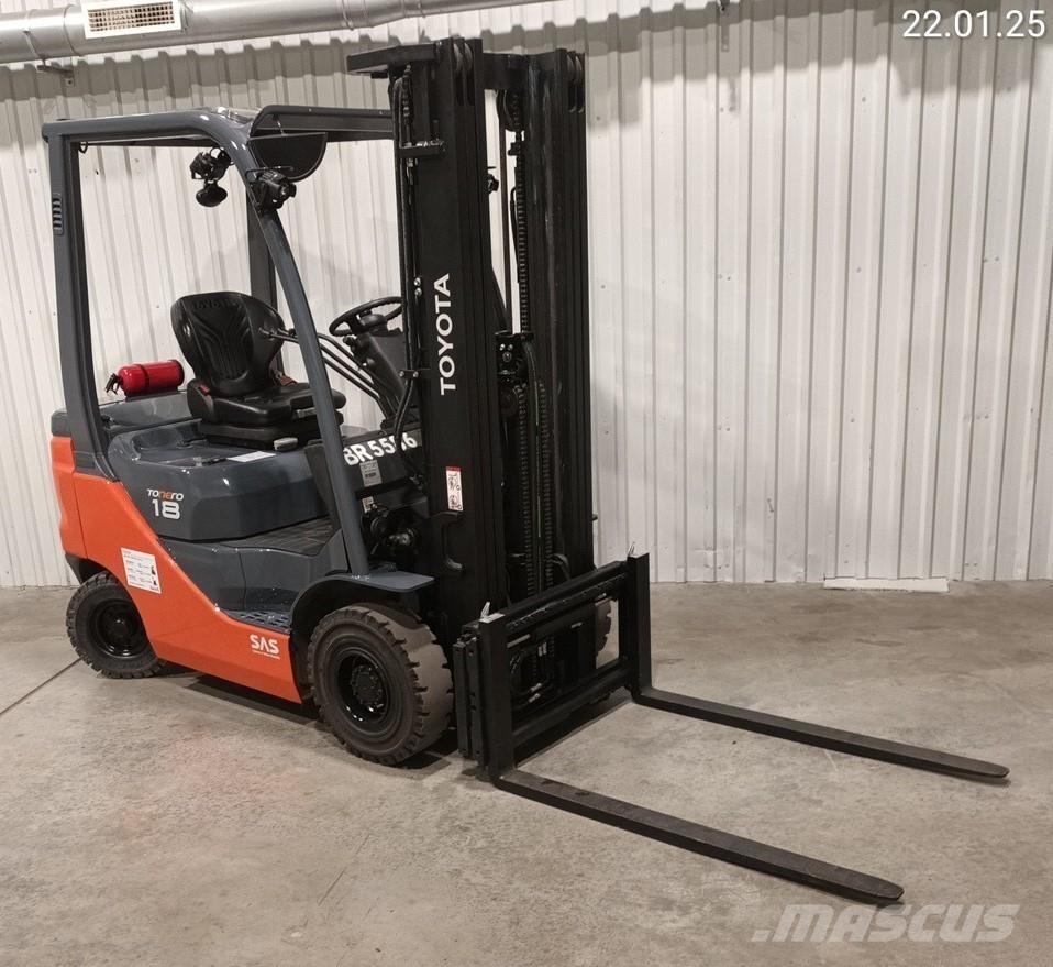 Toyota 42-8FDF18 شاحنات الديزل