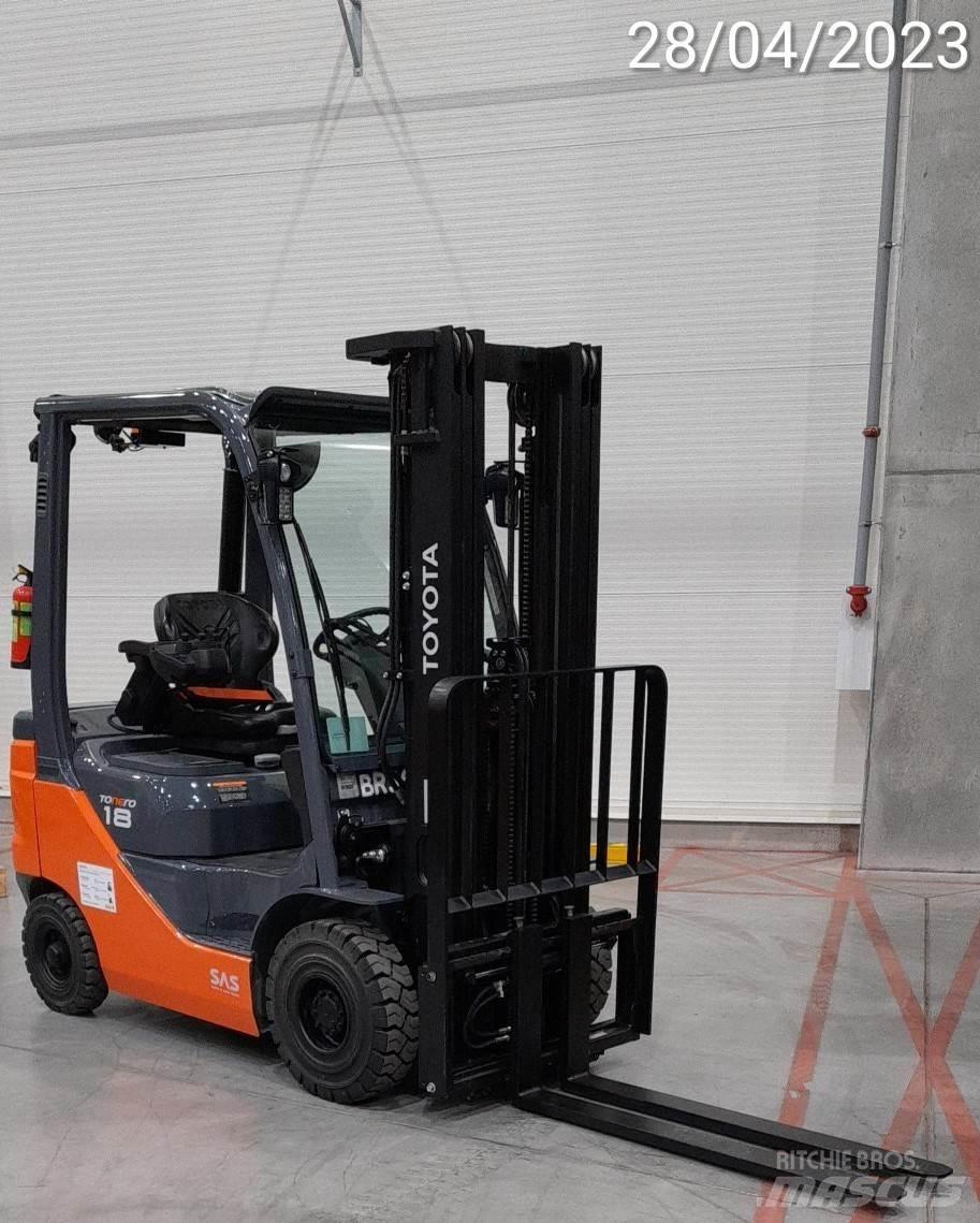 Toyota 42-8FDF18 شاحنات الديزل