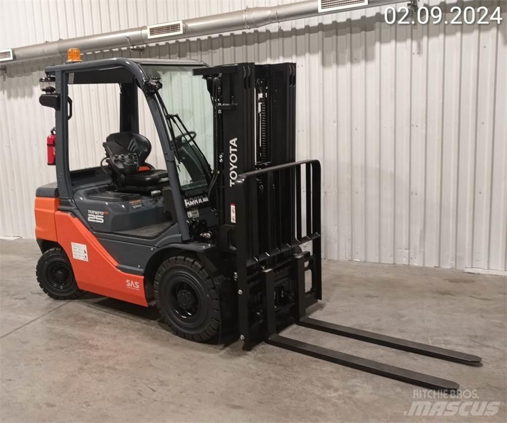 Toyota 56-8FD25F شاحنات الديزل