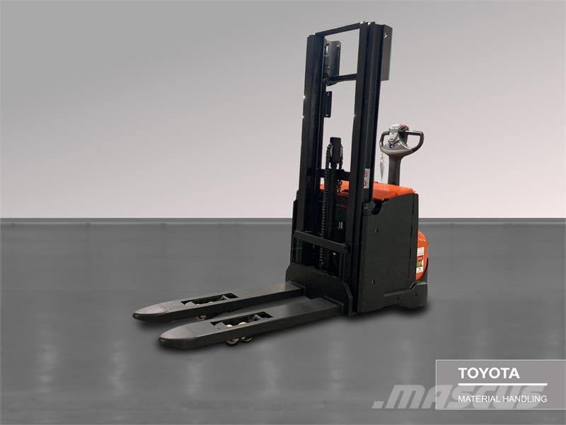 BT SWE120L معدات التكديس الجوالة