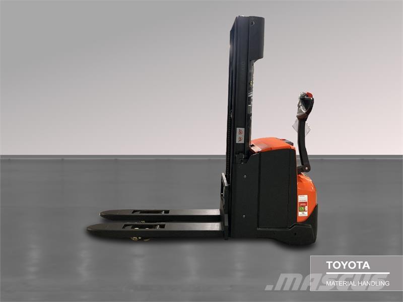 BT SWE120L معدات التكديس الجوالة