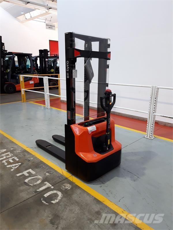 BT SHE100 شاحنات مناولة ذات منصة نقالة يدوية