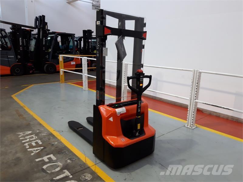 BT SHE100 شاحنات مناولة ذات منصة نقالة يدوية